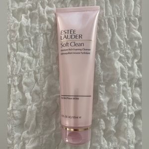 Estēe Lauder Soft Clean face wash - brand new!